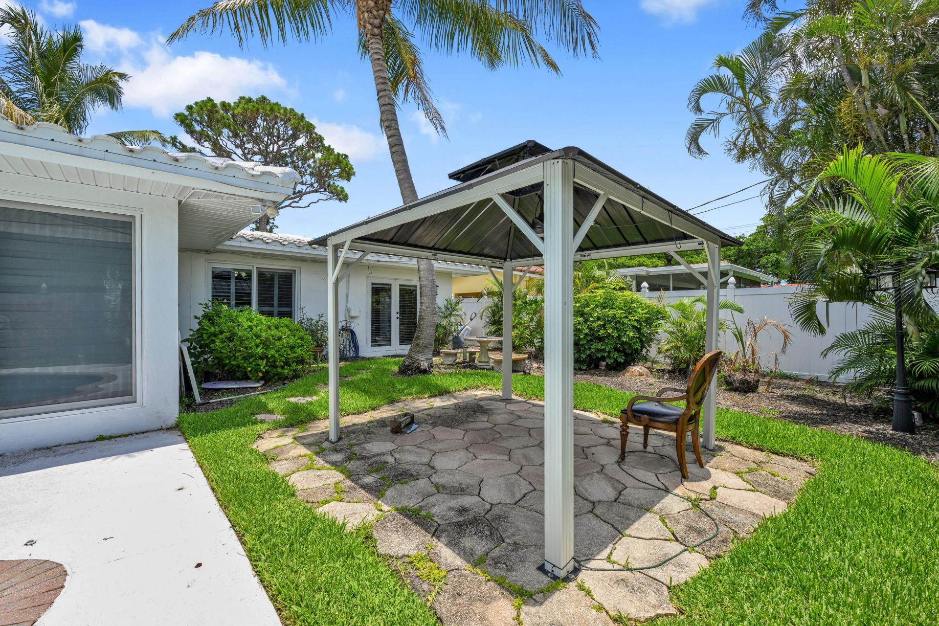 901 SE 12th Avenue, Deerfield Beach, FL 33441 Photo