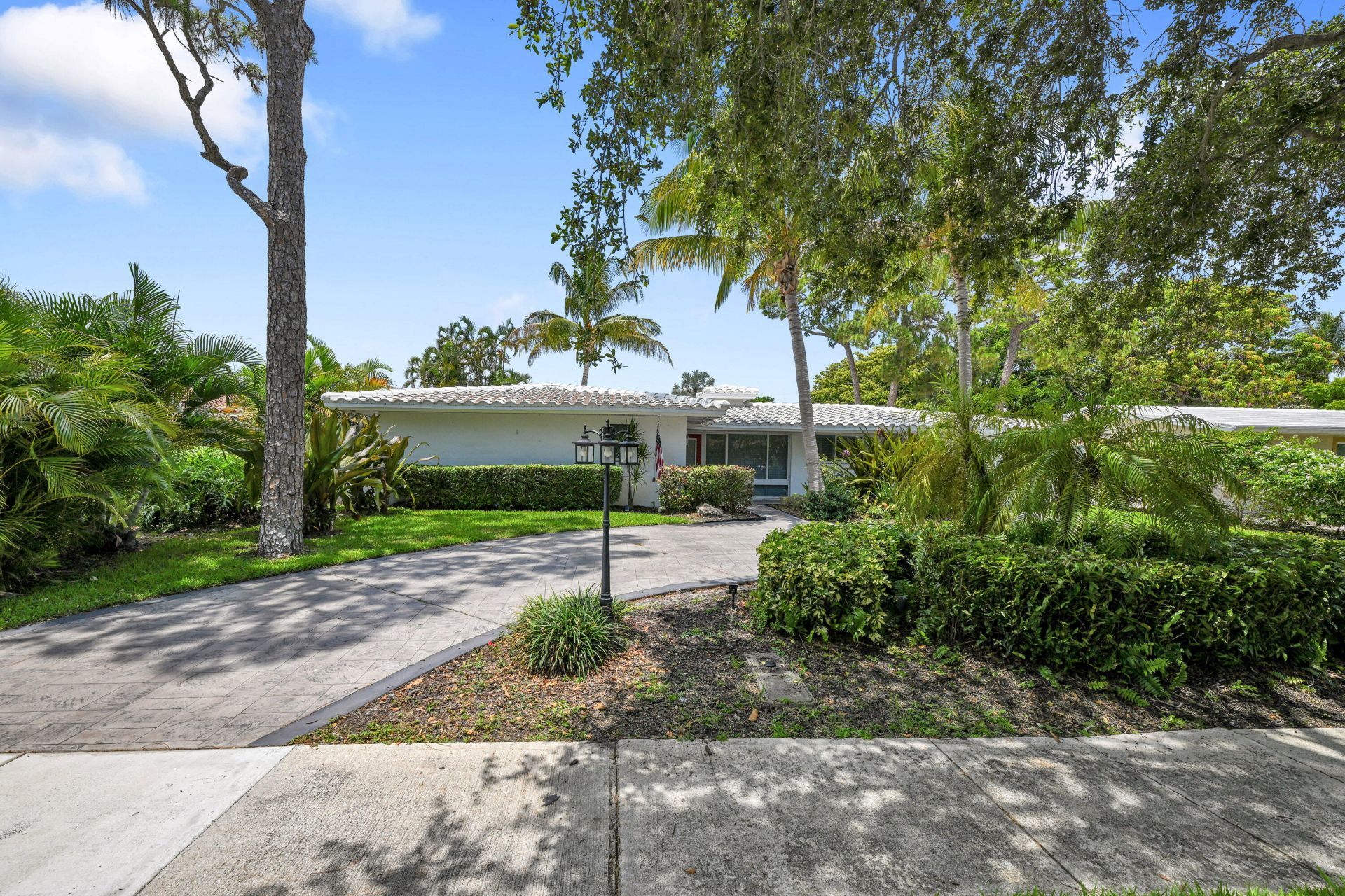 901 SE 12th Avenue, Deerfield Beach, FL 33441 Photo