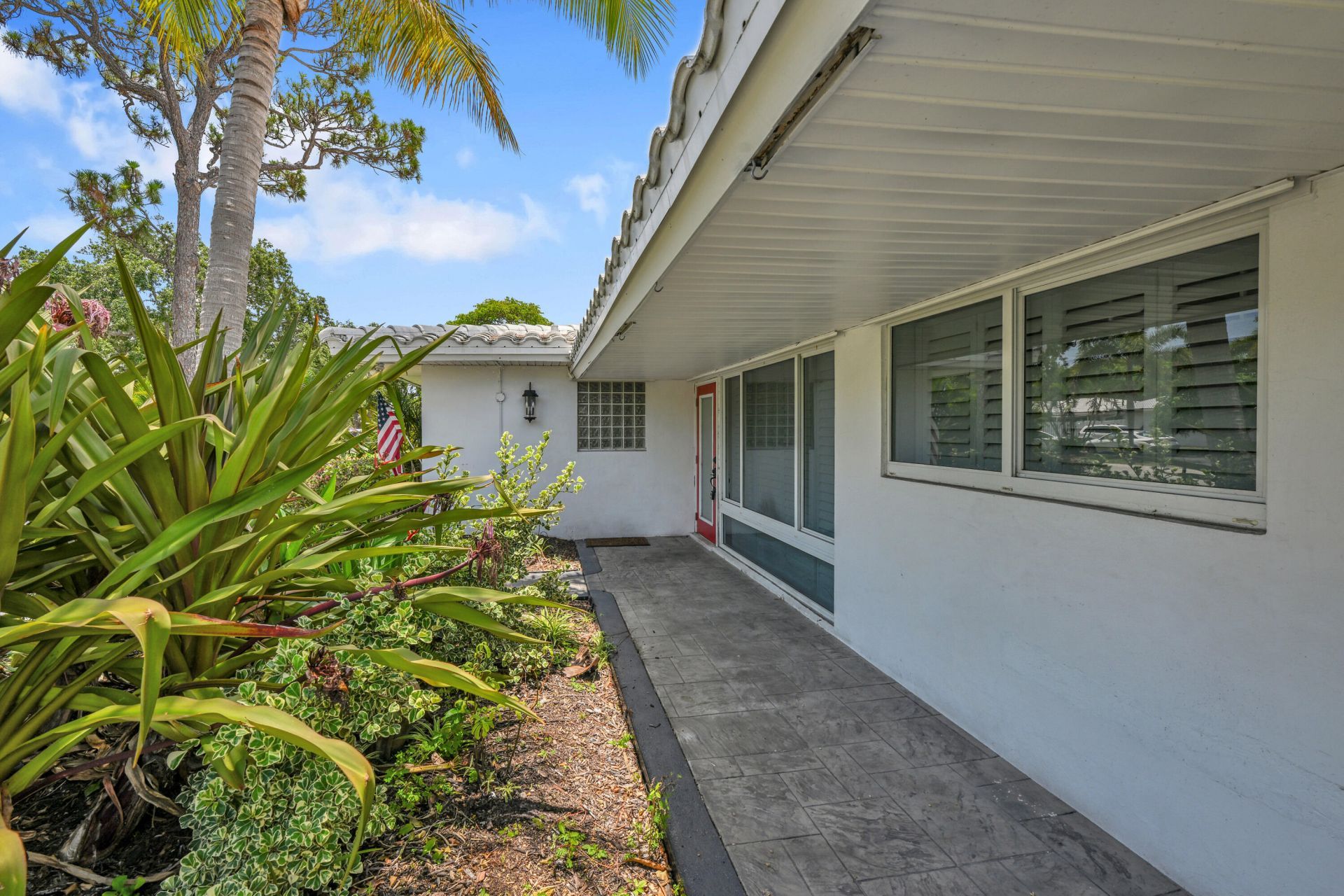 901 SE 12th Avenue, Deerfield Beach, FL 33441 Photo