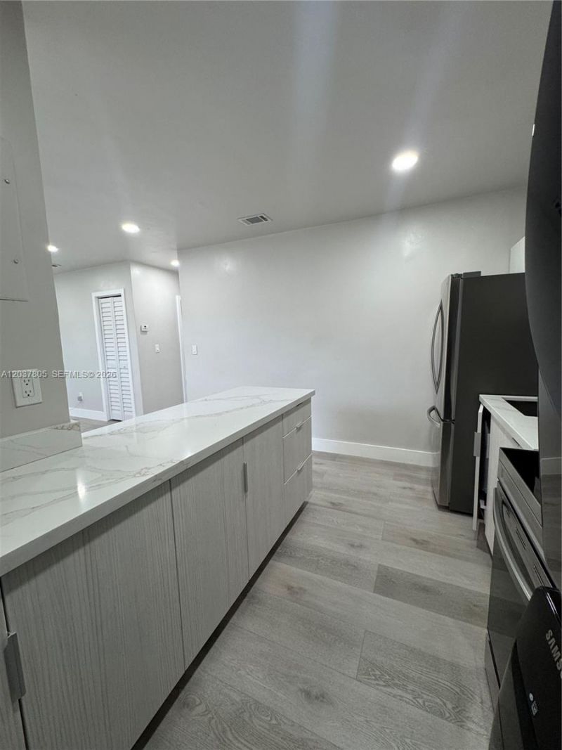3000 NW 91st St, Unit 3001, Miami, FL 33147 Photo