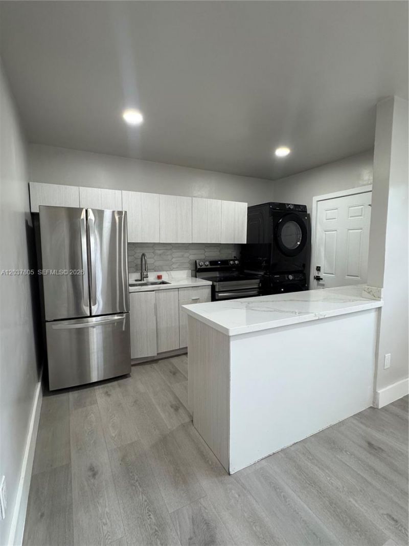 3000 NW 91st St, Unit 3001, Miami, FL 33147 Photo