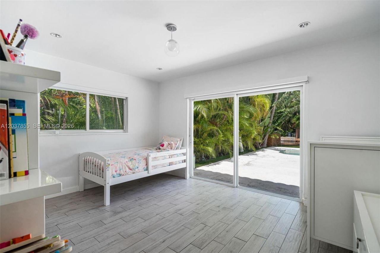 1835 Daytonia Rd , Miami Beach, FL 33141 Photo