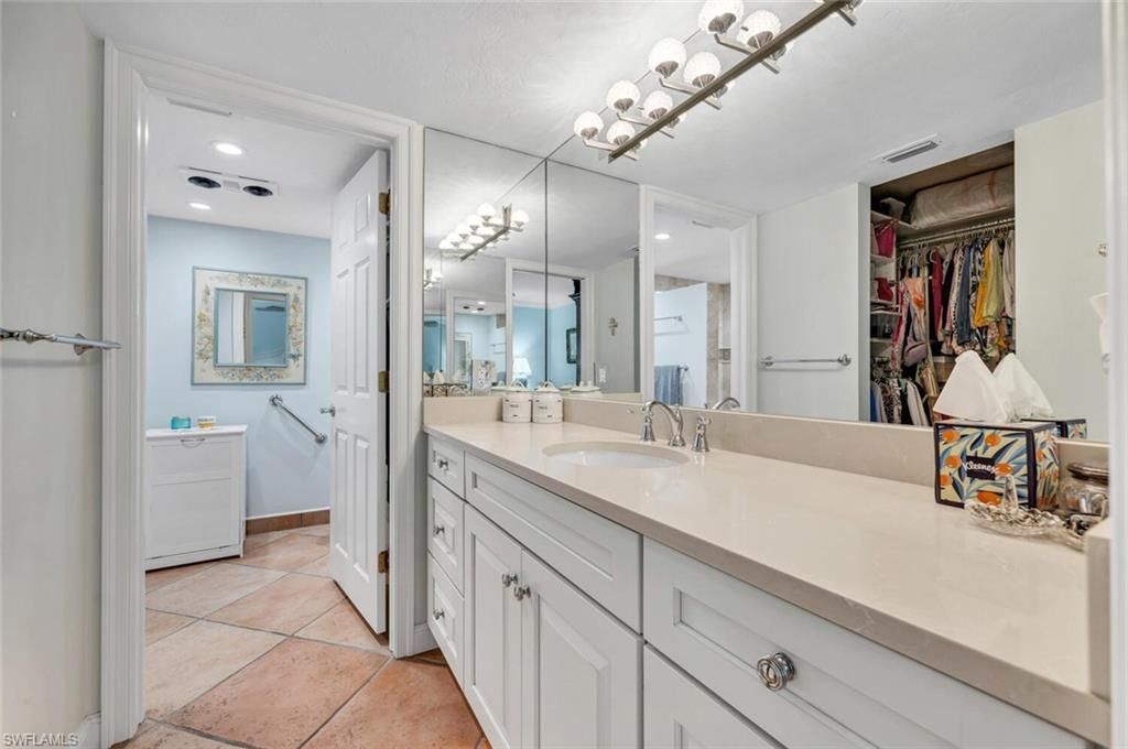 5950 Pelican Bay Blvd, Unit 111, Naples, FL 34108 Photo