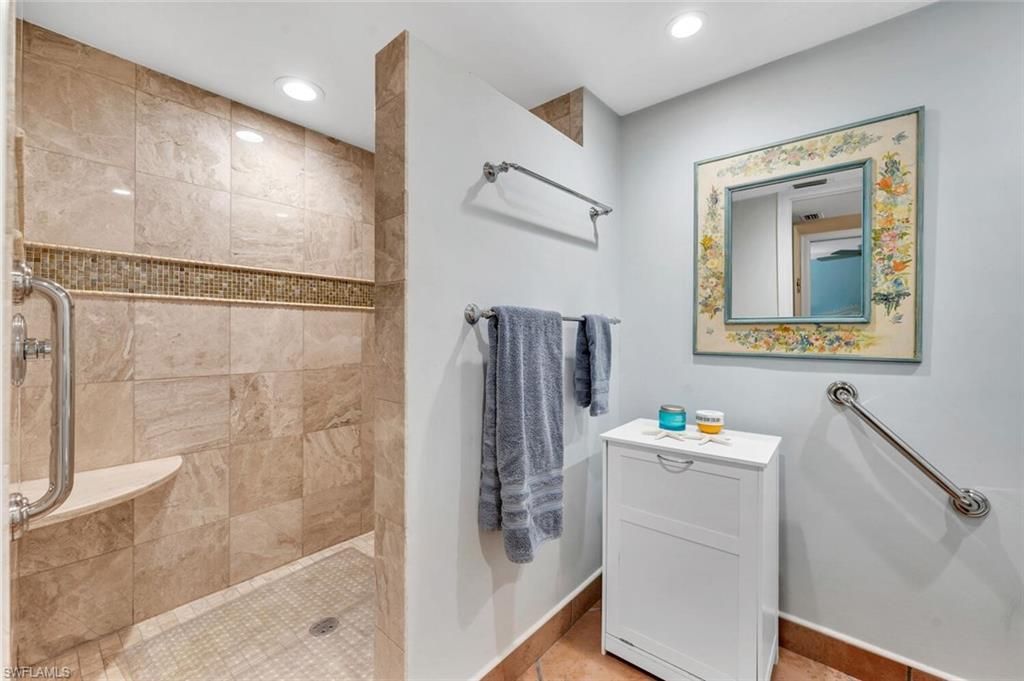 5950 Pelican Bay Blvd, Unit 111, Naples, FL 34108 Photo