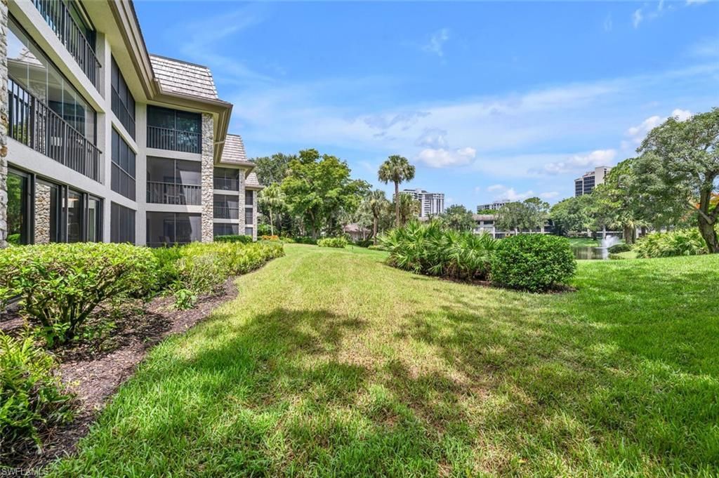 5950 Pelican Bay Blvd, Unit 111, Naples, FL 34108 Photo