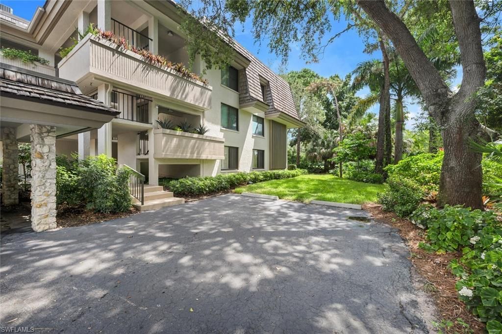 5950 Pelican Bay Blvd, Unit 111, Naples, FL 34108 Photo