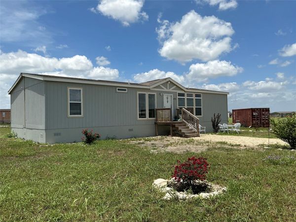 1170 Saltgrass DR , Salado, TX 76571