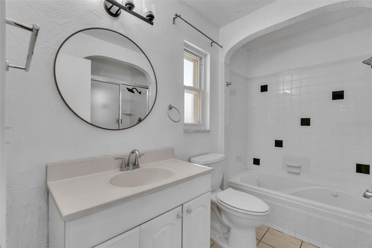355 Mcarthur Avenue, Sarasota, FL 34243 Photo