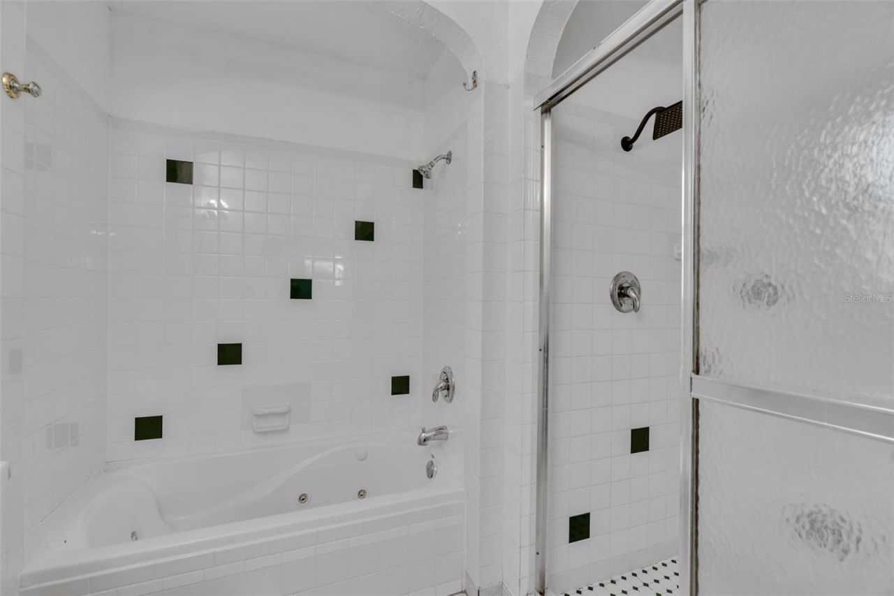 355 Mcarthur Avenue, Sarasota, FL 34243 Photo