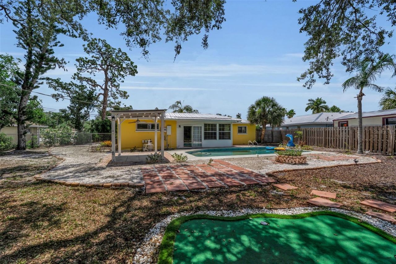 355 Mcarthur Avenue, Sarasota, FL 34243 Photo
