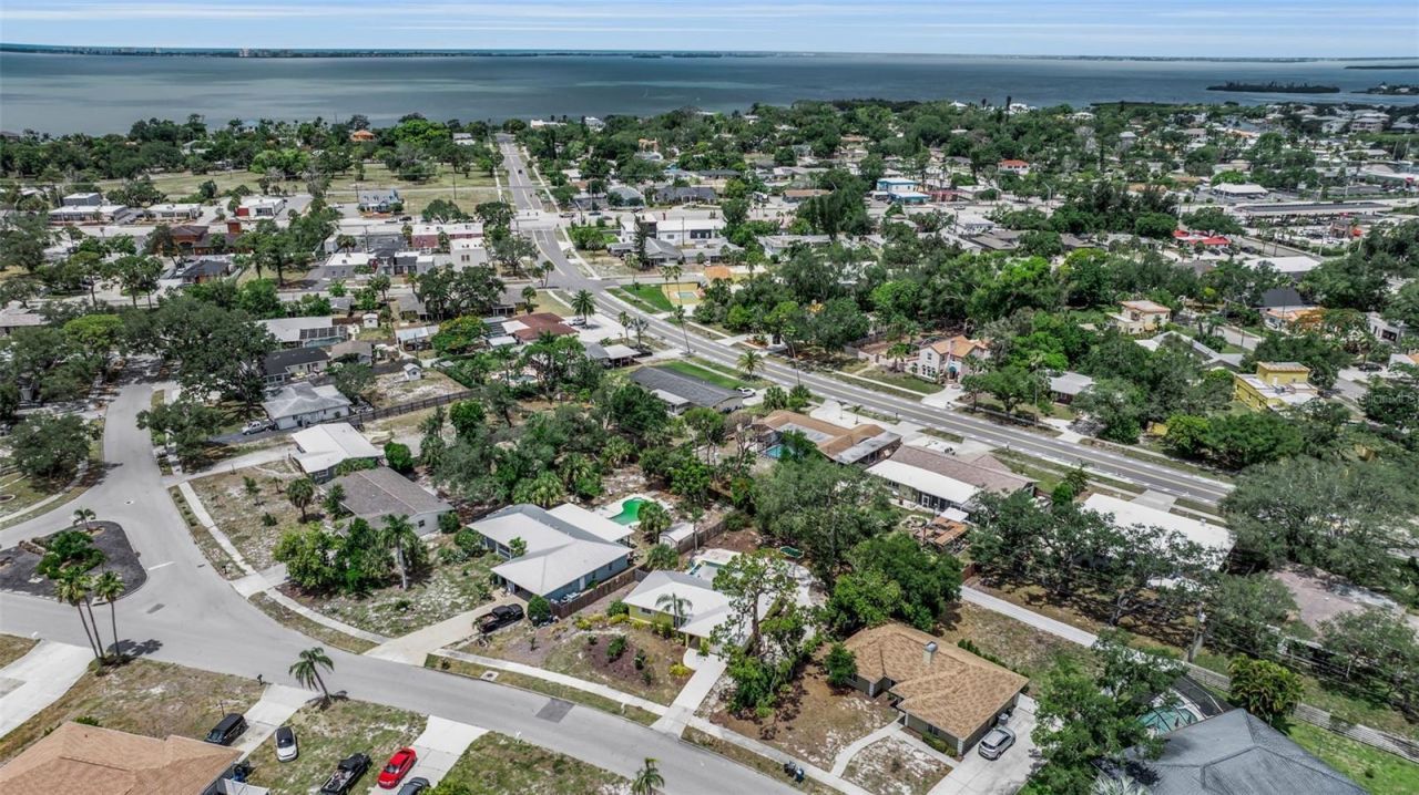 355 Mcarthur Avenue, Sarasota, FL 34243 Photo