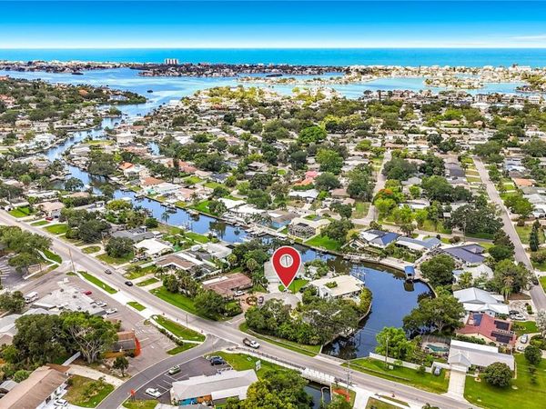 3511 NORTH CIR , LARGO, FL 33770