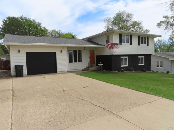 418 S Pearl, Moville, IA 51039