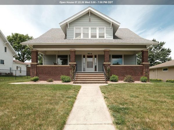 804 6th Ave, Alton, IA 51003