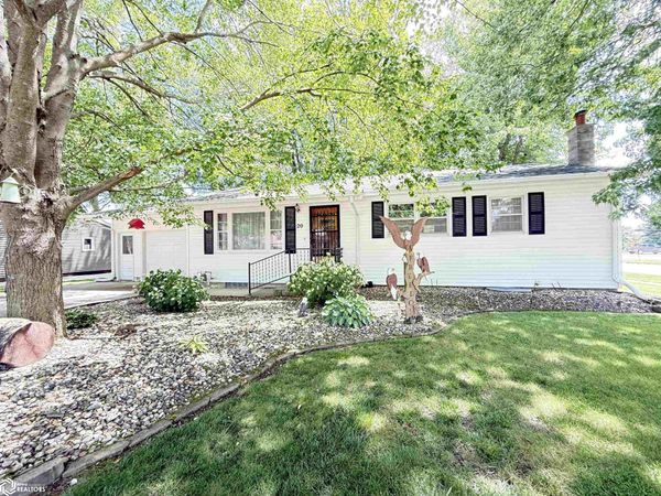 20 Shar Denn Drive, Hampton, IA 50441