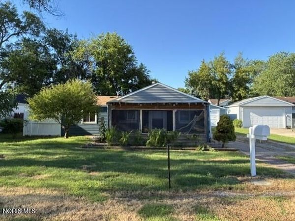 313 Venice Drive, Northwood, OH 43619