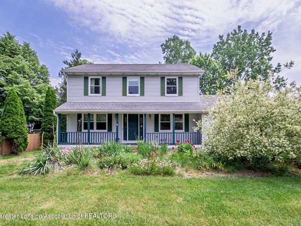 2620 Grovenburg Road, Lansing, MI 48911