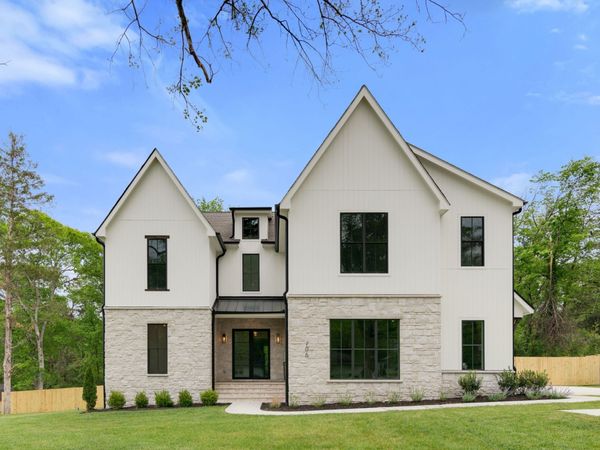 706 Brook Hollow Rd , Nashville, TN 37205
