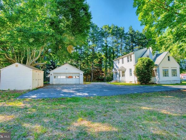 2502 S STATE STREET, DOVER, DE 19901