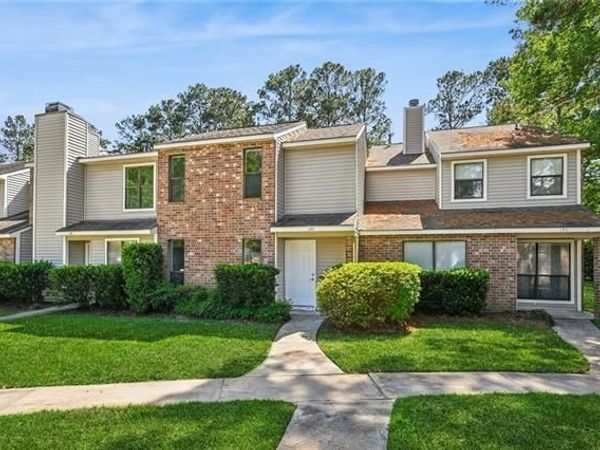 128 PINERIDGE W Street , Unit 128, Mandeville, LA 70448