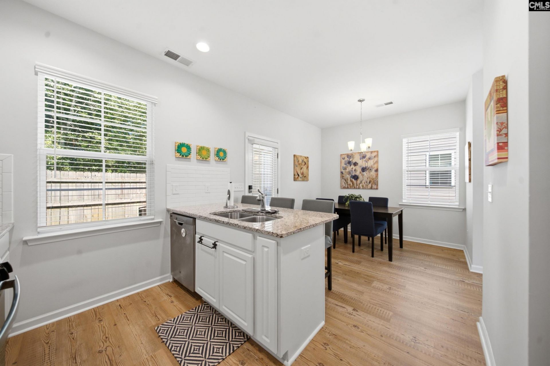 189 Northwood Street Photo 9