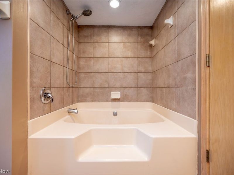 5128 Clearfield Drive , Mineral Ridge, OH 44440 Photo 31