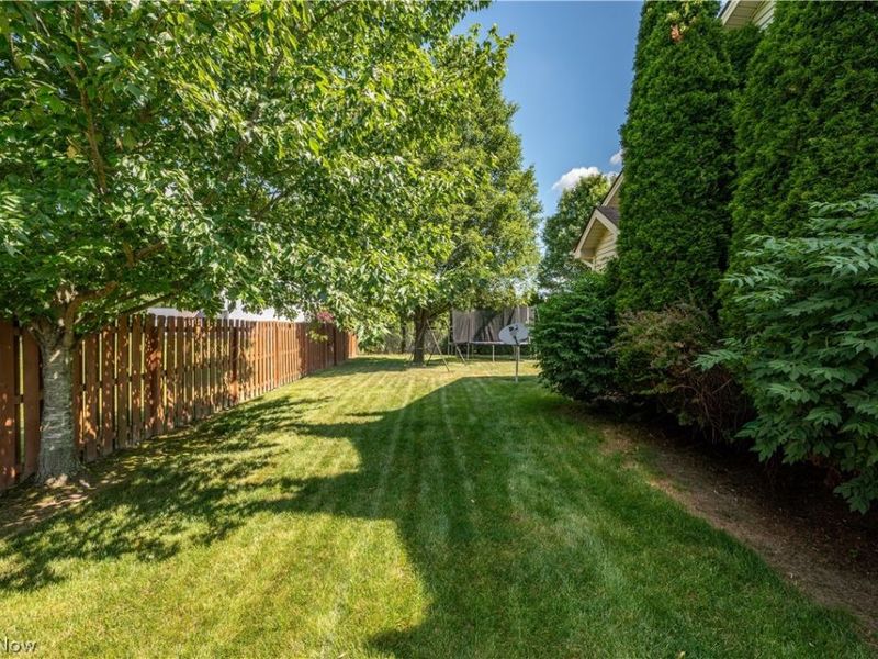5128 Clearfield Drive , Mineral Ridge, OH 44440 Photo 5