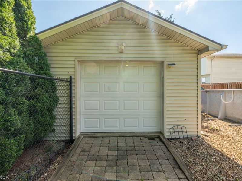 5128 Clearfield Drive , Mineral Ridge, OH 44440 Photo 8