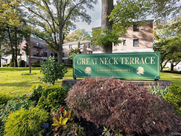 10 Terrace Circle, Unit 3B, Great Neck, NY 11021