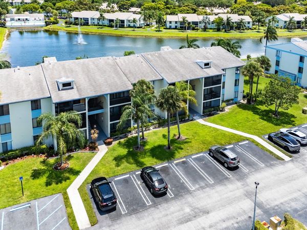 1108 Green Pine Boulevard, Unit E1, West Palm Beach, FL 33409
