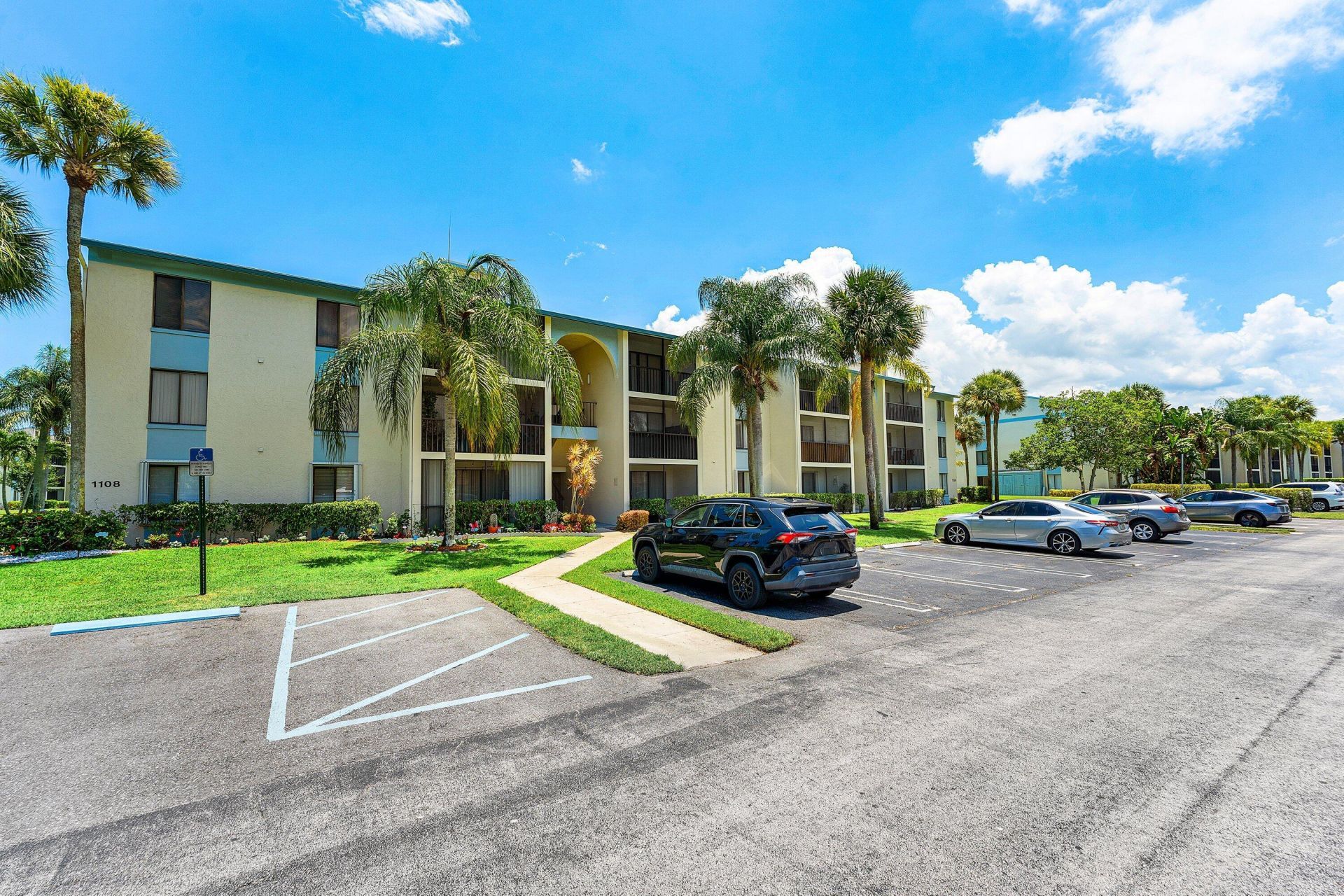 1108 Green Pine Boulevard, Unit E1, West Palm Beach, FL 33409 Photo