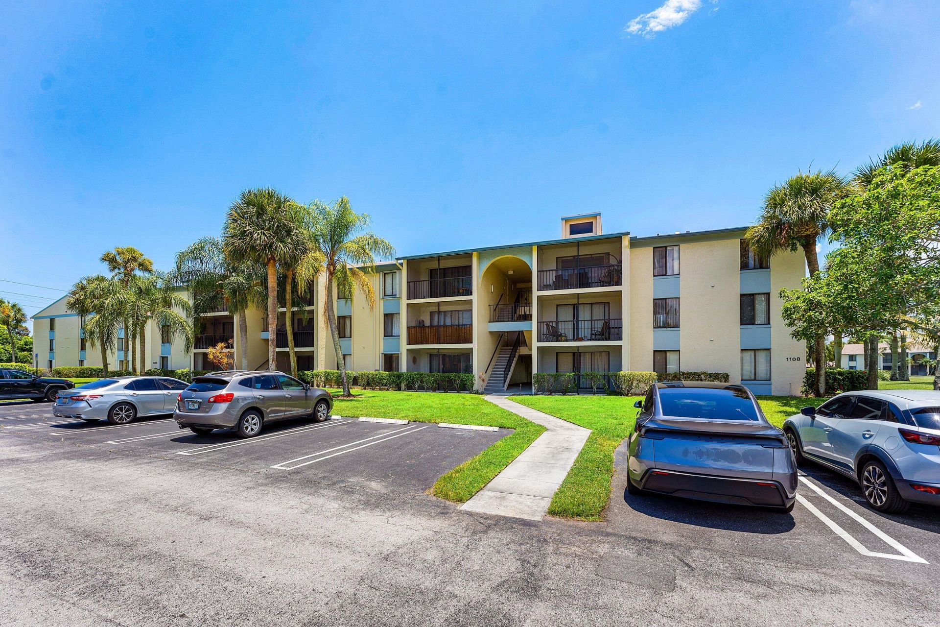 1108 Green Pine Boulevard, Unit E1, West Palm Beach, FL 33409 Photo