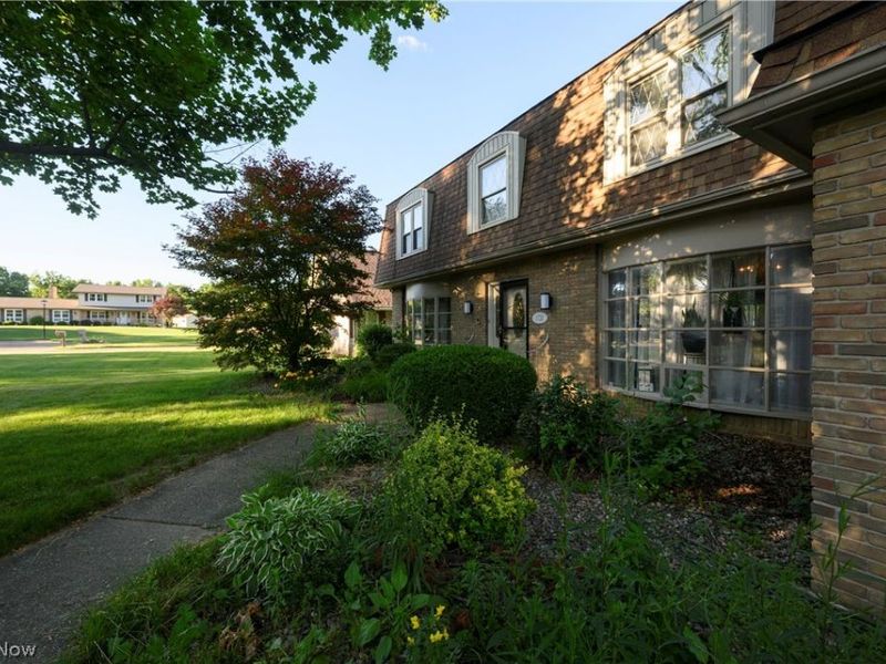 1720 Chittenden Circle NE, Massillon, OH 44646 Photo 2