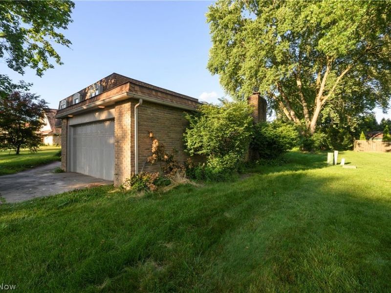 1720 Chittenden Circle NE, Massillon, OH 44646 Photo 3
