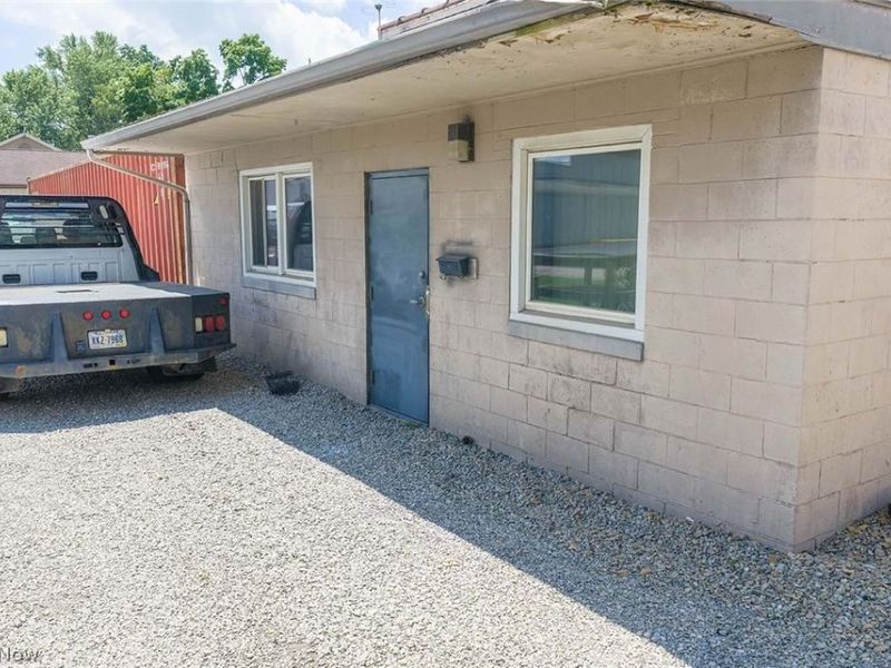 514 Trenton Avenue , Uhrichsville, OH 44683 Photo 9