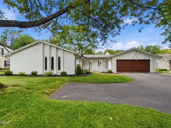 2222 Whitechapel Drive, Toledo, OH 43614