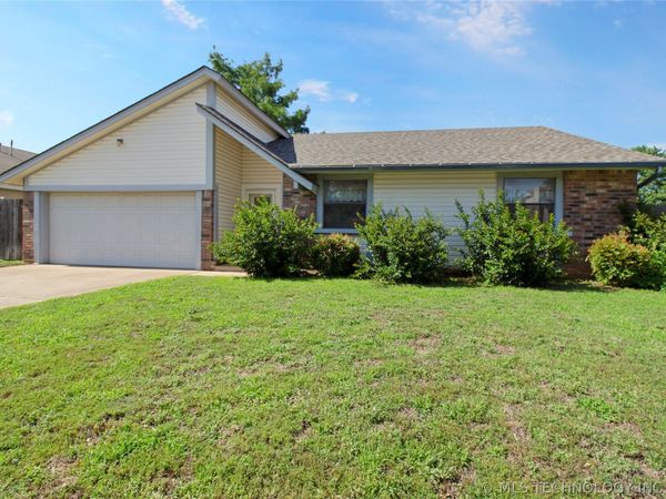 1079 E 137th Street , Glenpool, OK 74033