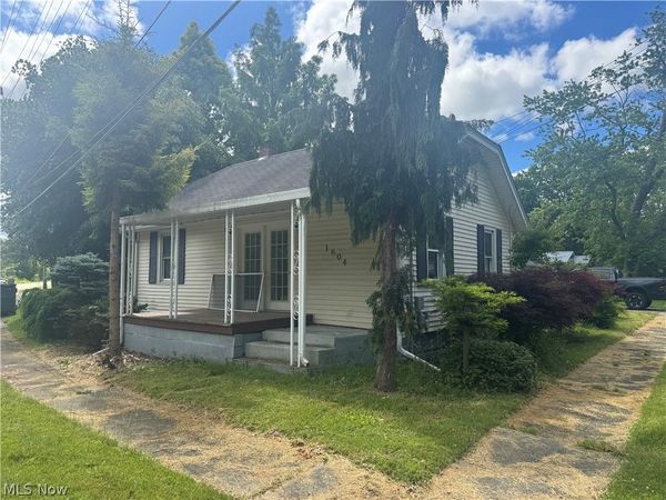 1604 E 27th Street , Ashtabula, OH 44004