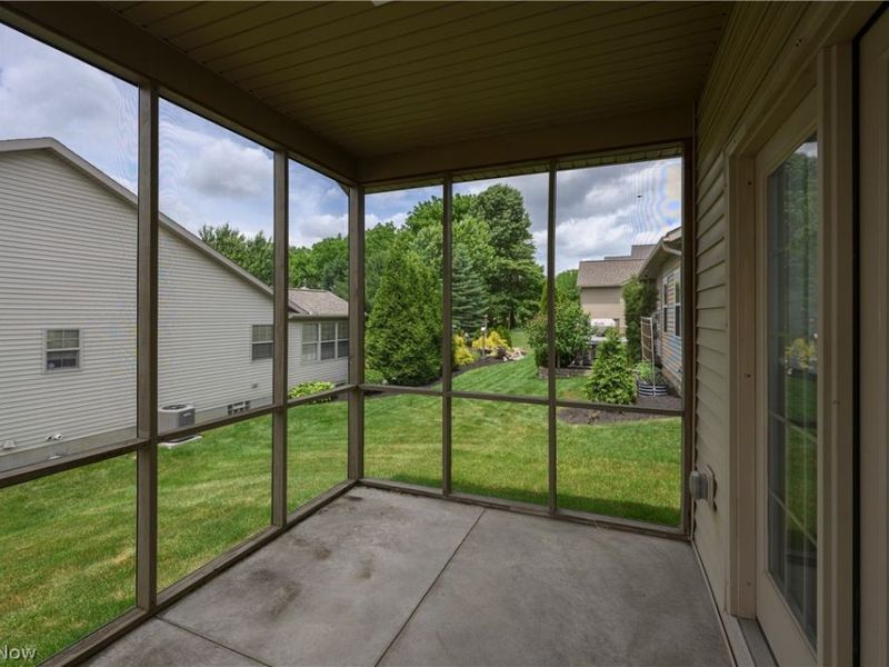 6981 Emerald Cove Avenue NW, Canal Fulton, OH 44614 Photo 10
