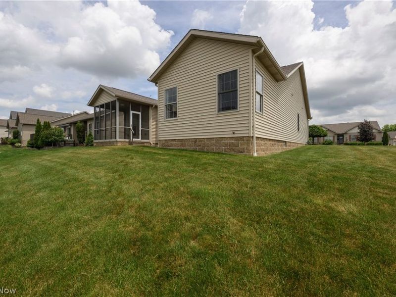 6981 Emerald Cove Avenue NW, Canal Fulton, OH 44614 Photo 20