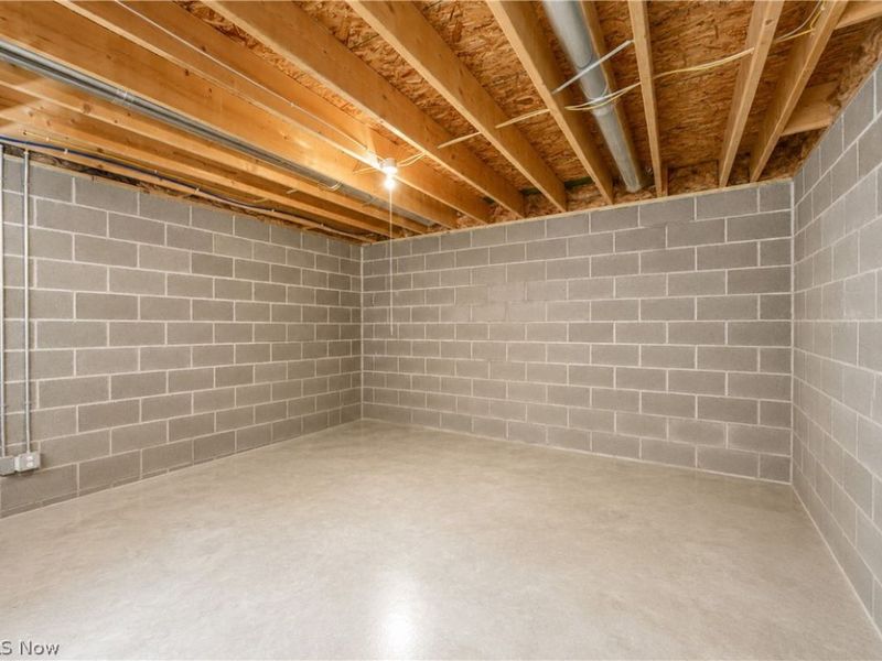 6981 Emerald Cove Avenue NW, Canal Fulton, OH 44614 Photo 24