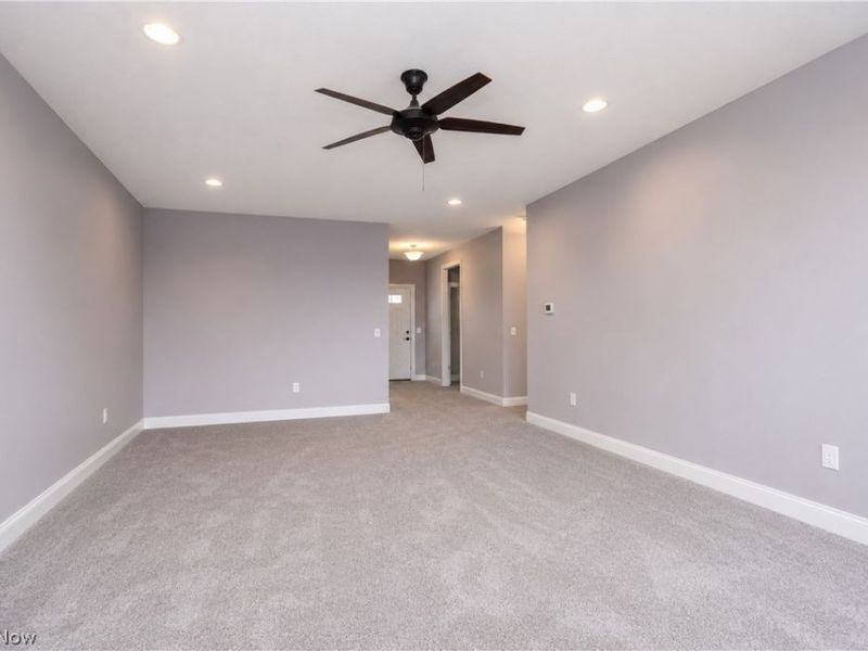 6981 Emerald Cove Avenue NW, Canal Fulton, OH 44614 Photo 3