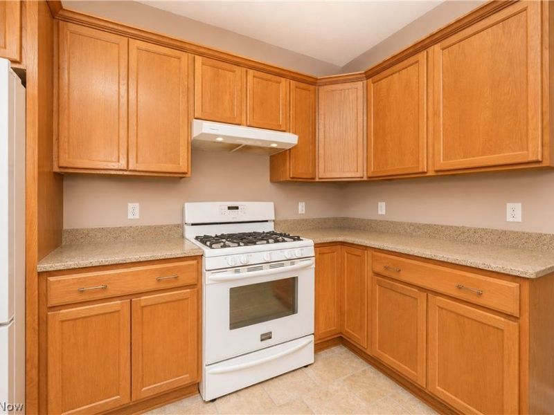 6981 Emerald Cove Avenue NW, Canal Fulton, OH 44614 Photo 6