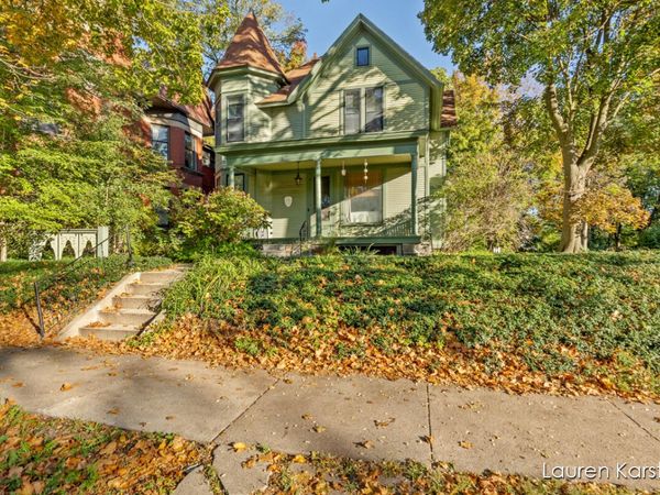 623 Cherry Street SE, Grand Rapids, MI 49503