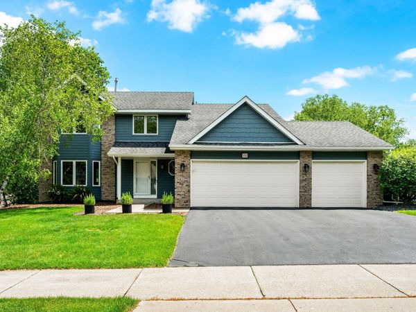 550 Hawthorne Woods Drive , Eagan, MN 55123