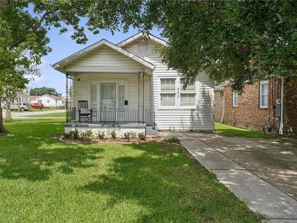 900 RIDGELAKE Drive , Metairie, LA 70001