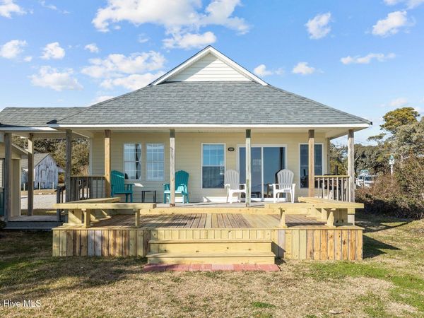 662 Island Road , Harkers Island, NC 28531