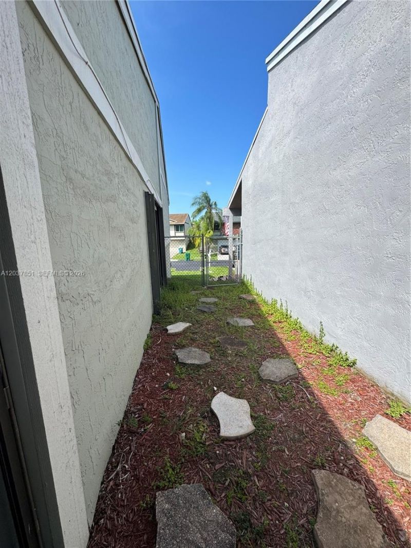21738 SW 99th Ct, Cutler Bay, FL 33190 Photo