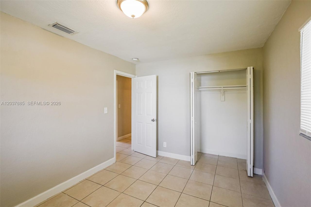 5980 NW 24th Ct, Margate, FL 33063 Photo