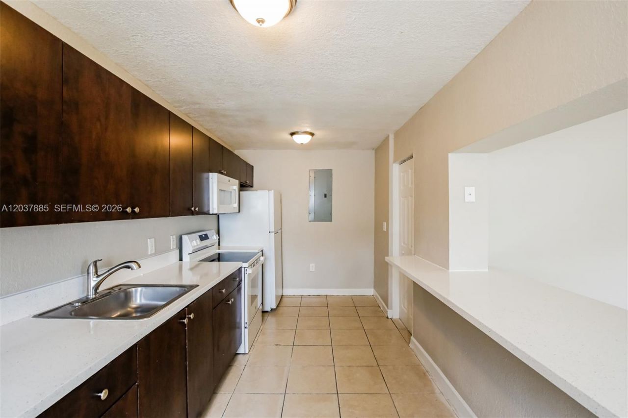5980 NW 24th Ct, Margate, FL 33063 Photo